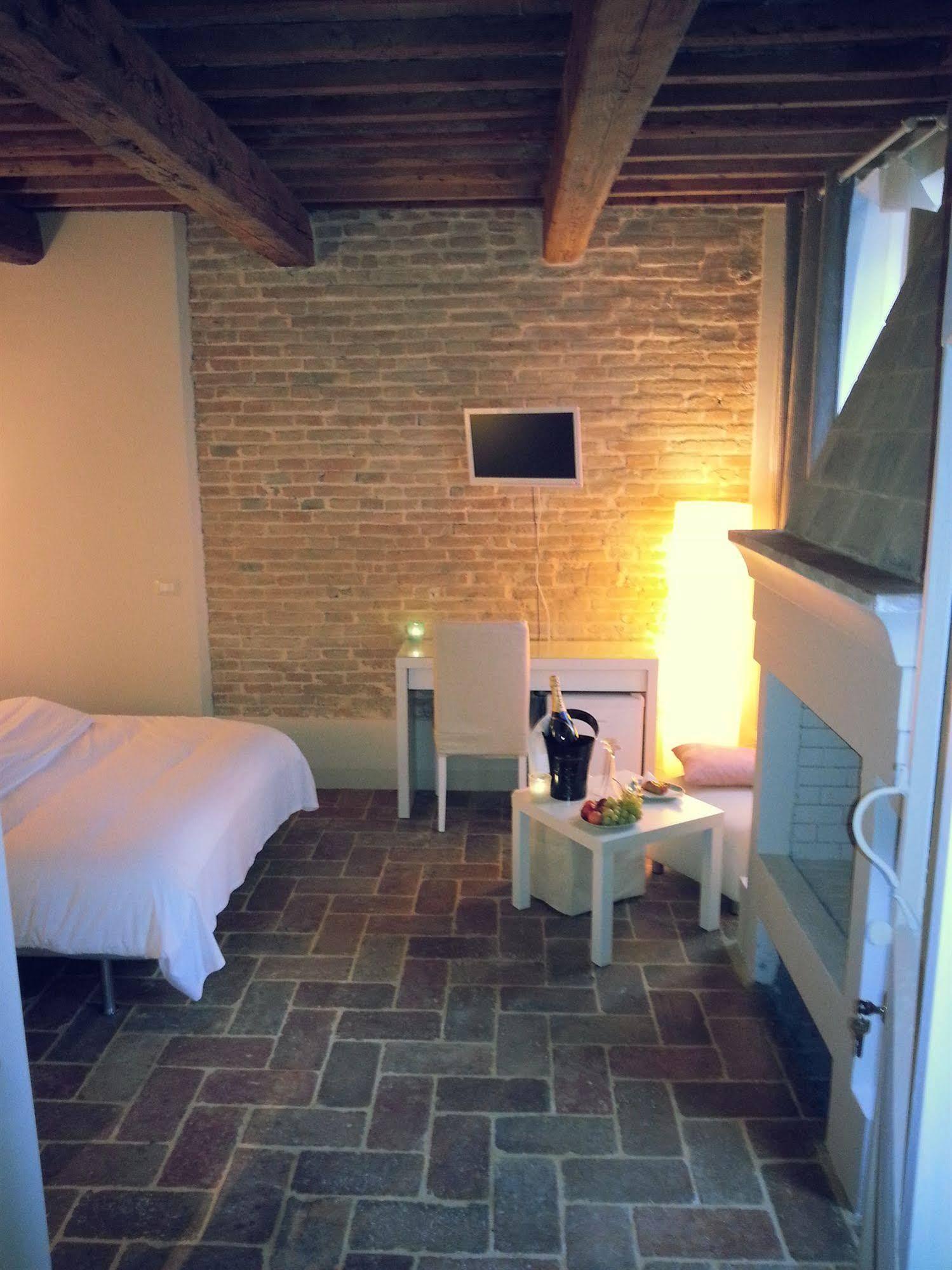 Couette-café Relais Casetta56